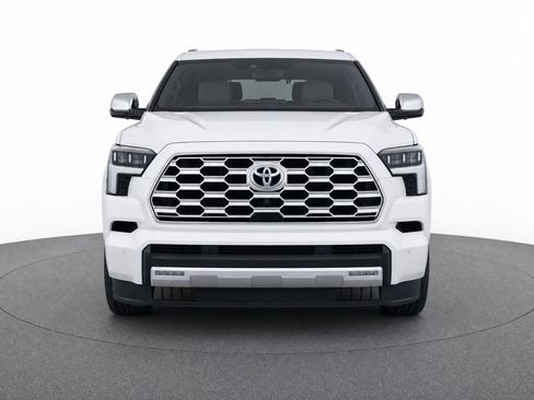 Used 2024 Toyota Sequoia Capstone AWD/4WD image 5