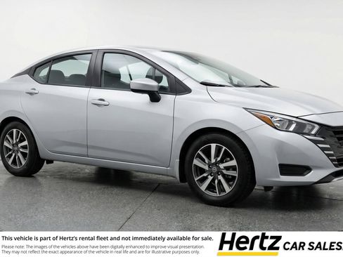 Used 2025 Nissan Versa SV FWD image 1