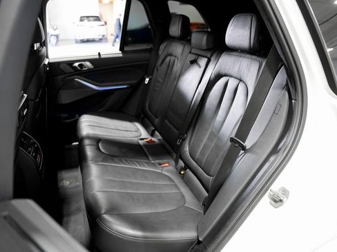 Used 2022 BMW X5 M50i w/ Executive Package image 29