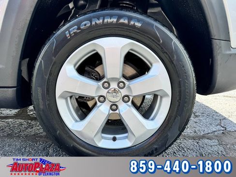 Used 2020 Jeep Compass Latitude FWD image 17