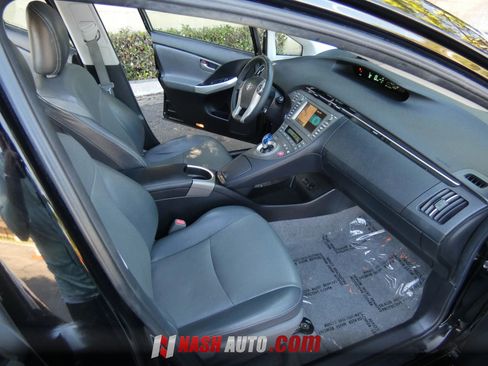 Used 2014 Toyota Prius Four w/ Solar Roof Package FWD image 26