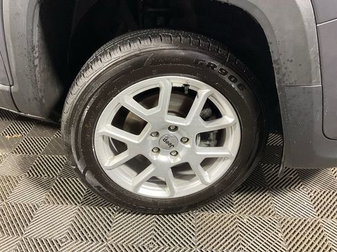 Used 2022 Jeep Renegade Latitude image 35