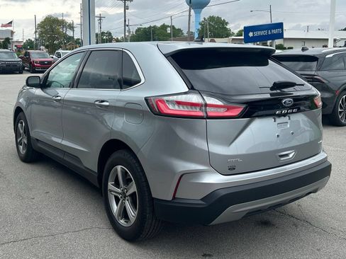 Used 2024 Ford Edge SEL w/ Convenience Package AWD/4WD image 4