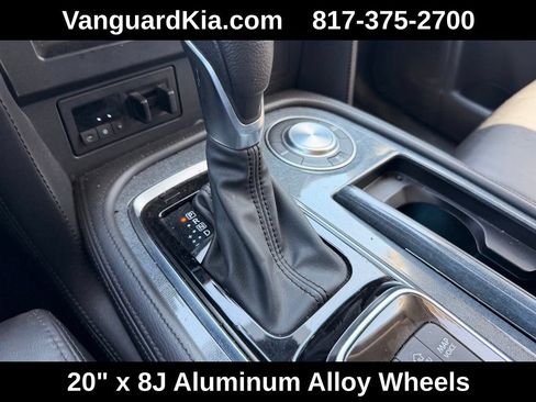 Used 2022 Nissan Armada SV w/ SV Appearance Package RWD image 24