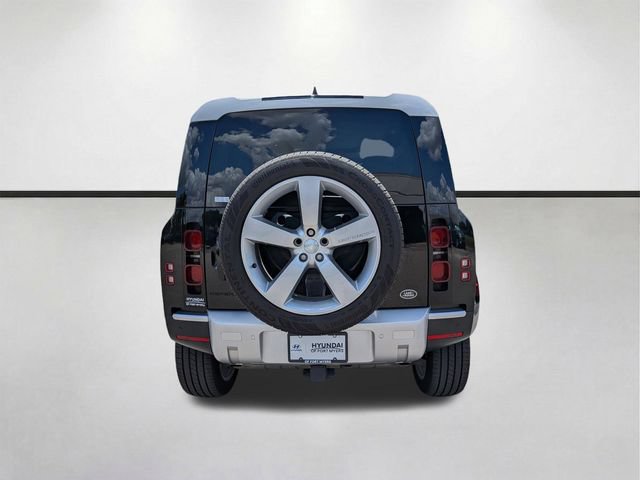 Used 2023 Land Rover Defender 110 SE AWD/4WD image 4