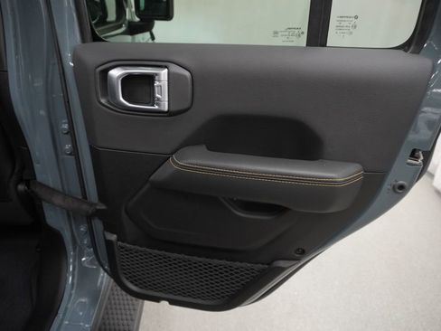 New 2026 Jeep Wrangler Unlimited Sahara AWD/4WD image 32