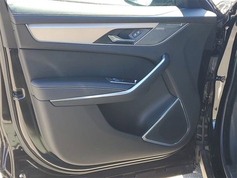 Used 2025 Jaguar F-PACE R-Dynamic S image 8