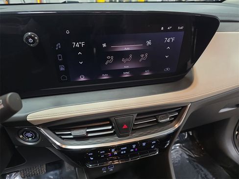 Used 2024 Buick Encore GX Avenir w/ Avenir Convenience Package image 22