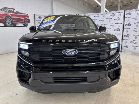 Certified 2025 Ford Expedition Active image 2