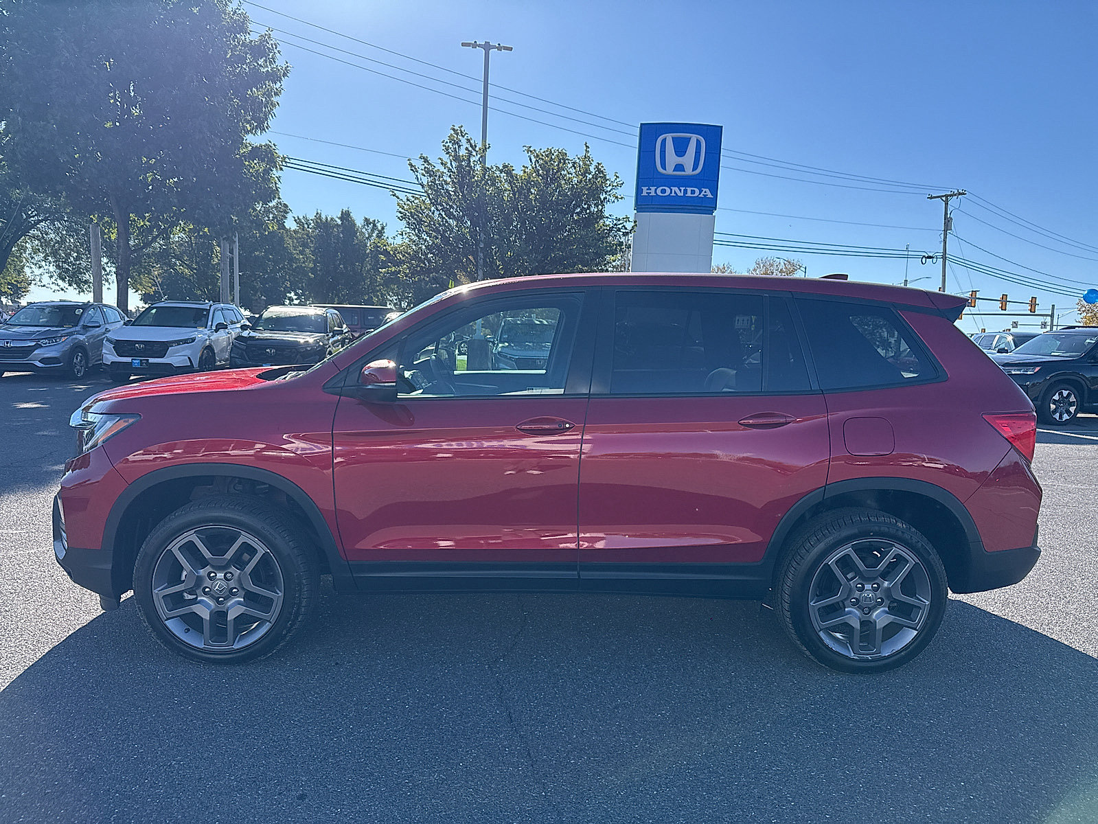 Used 2023 Honda Passport EX-L image 2