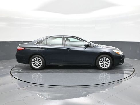 Used 2016 Toyota Camry LE image 26