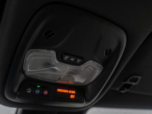 Used 2022 Chevrolet TrailBlazer RS w/ Convenience Package image 32