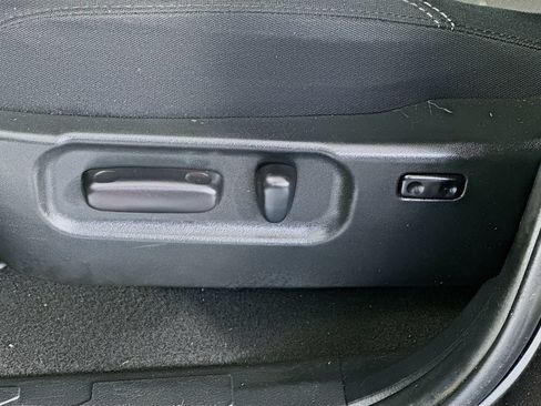 Used 2022 Toyota Tacoma TRD Sport AWD/4WD image 21