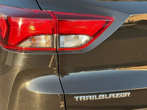Used 2023 Chevrolet TrailBlazer LT image 31