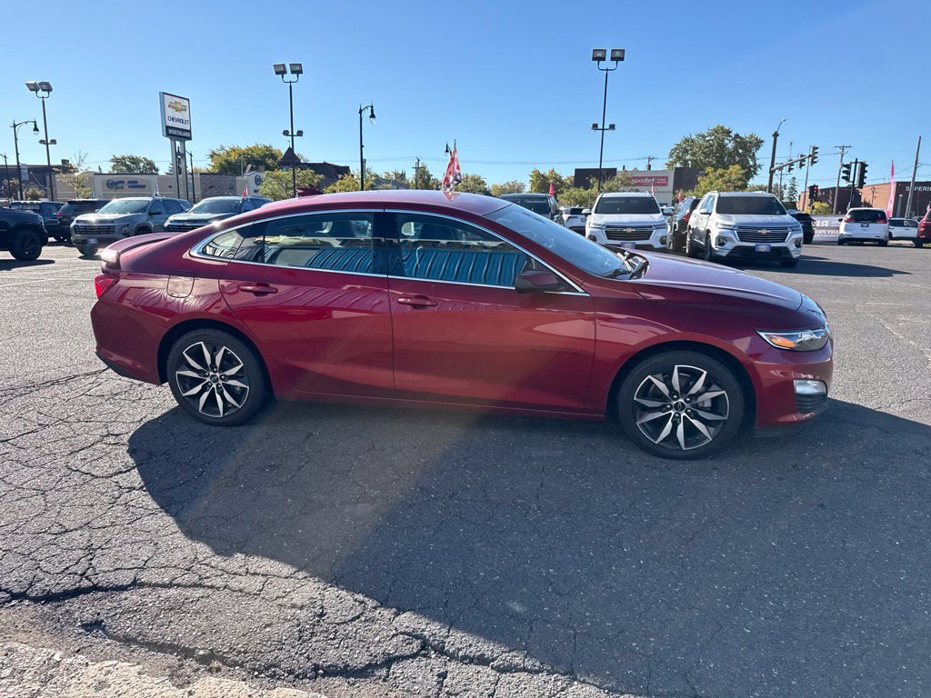 Used 2024 Chevrolet Malibu RS FWD image 8