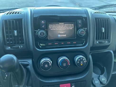 Used 2021 RAM ProMaster 1500 image 16