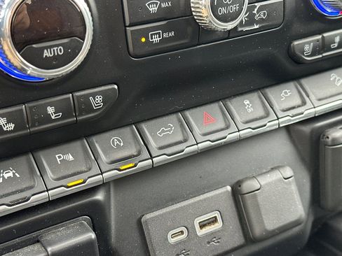 Used 2019 GMC Sierra 1500 SLT image 30