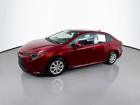Certified 2023 Toyota Corolla LE FWD image 3