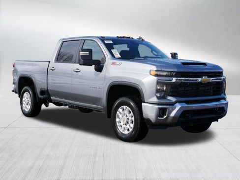 New 2026 Chevrolet Silverado 2500 LT w/ All Star Edition AWD/4WD image 7