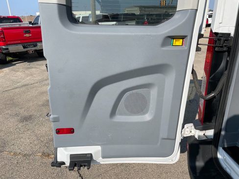 Used 2017 Ford Transit 150 XLT image 22