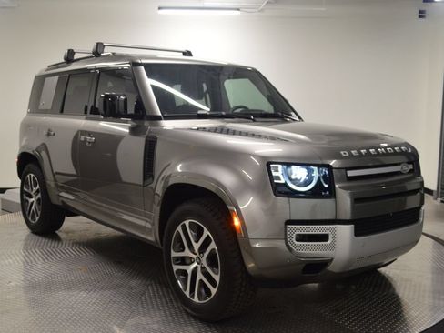 Used 2022 Land Rover Defender 110 XS Edition AWD/4WD image 9