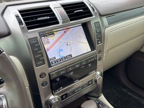 Used 2019 Lexus GX 460 Luxury image 12