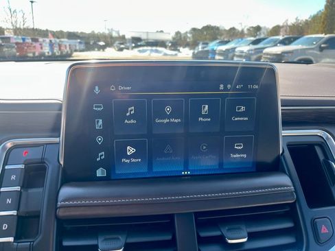 Used 2022 Chevrolet Tahoe Z71 w/ Z71 Off-Road Package AWD/4WD image 13