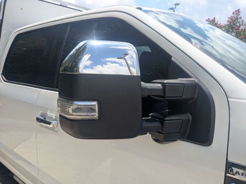 Used 2022 Ford F250 Lariat w/ Lariat Ultimate Package AWD/4WD image 12
