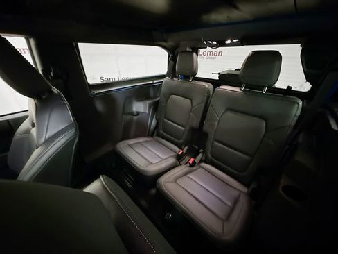 Used 2025 Ford Bronco Badlands AWD/4WD image 24