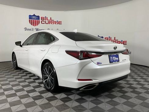 Used 2024 Lexus ES 350 w/ Premium Package FWD image 5