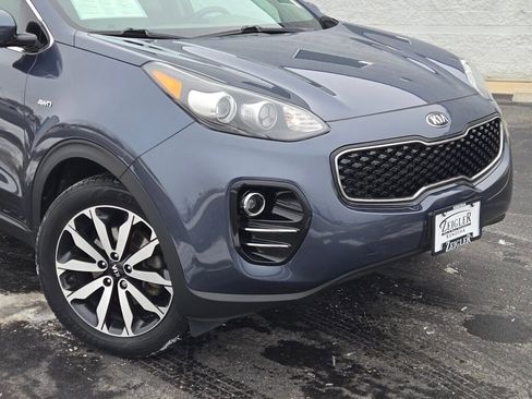 Used 2018 Kia Sportage EX w/ EX Premium Package image 2