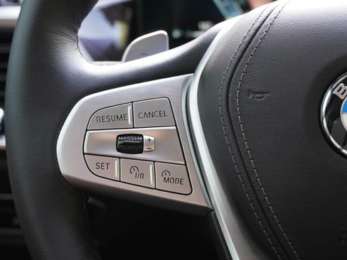 Certified 2025 BMW X7 xDrive40i w/ Premium Package image 21