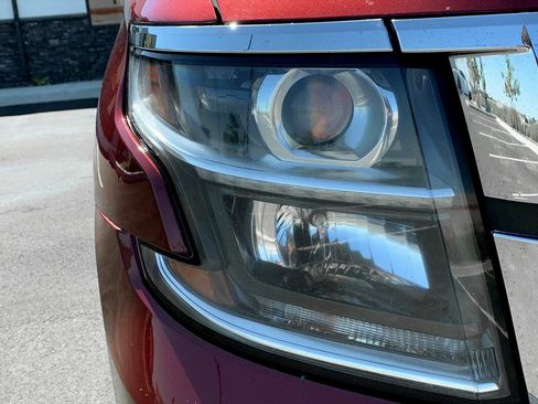 Used 2020 Chevrolet Tahoe Premier AWD/4WD image 9