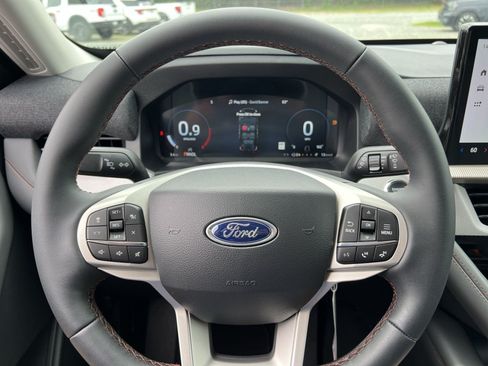 New 2026 Ford Explorer Active AWD/4WD image 16