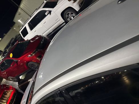 Used 2015 Ford Focus SE w/ SE Sport Package image 6