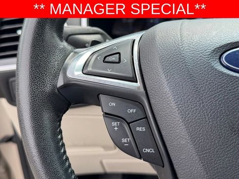 Used 2018 Ford Edge Titanium FWD image 19