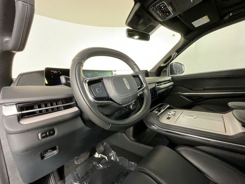 Used 2025 Lincoln Navigator Reserve w/ Jet Appearance Package AWD/4WD image 15