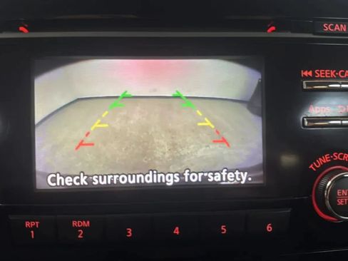 Used 2016 Nissan Rogue S FWD image 13