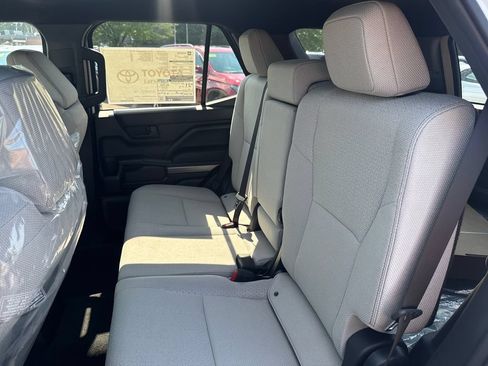 New 2026 Toyota 4Runner SR5 AWD/4WD image 29