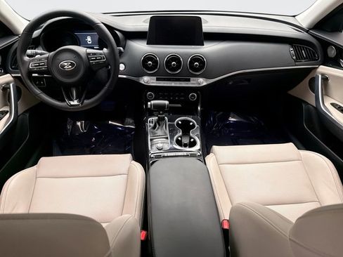 Used 2019 Kia Stinger Premium image 14