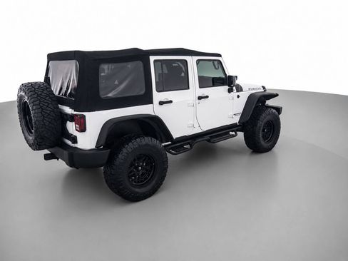 Used 2015 Jeep Wrangler Unlimited Rubicon w/ Connectivity Group AWD/4WD image 5