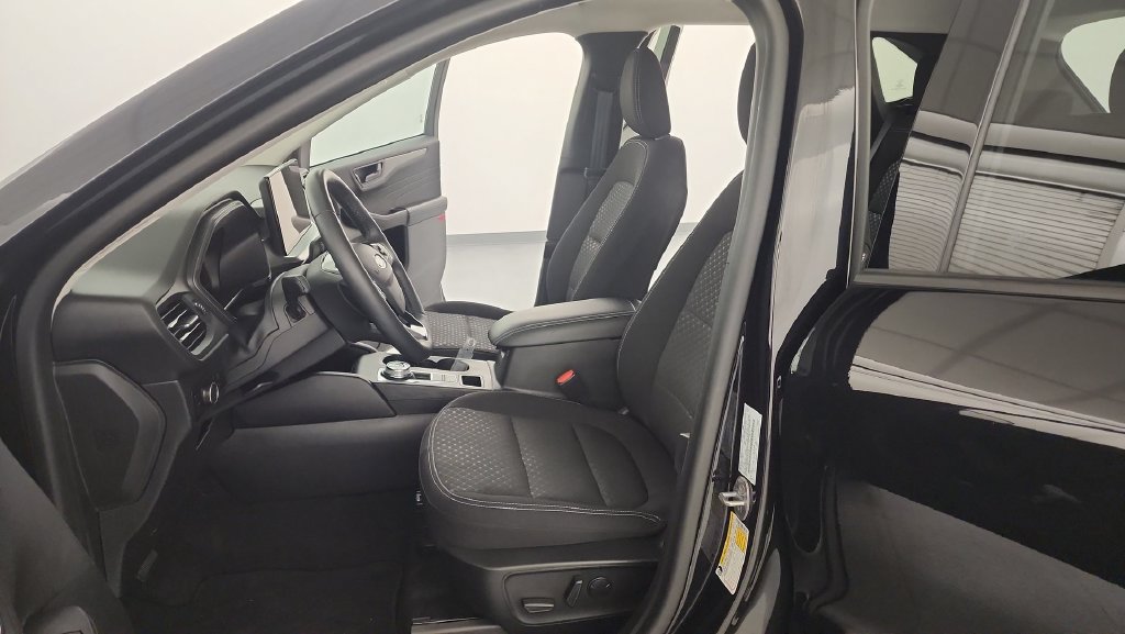 Used 2023 Ford Escape Active w/ Tech Pack #1 AWD/4WD image 14