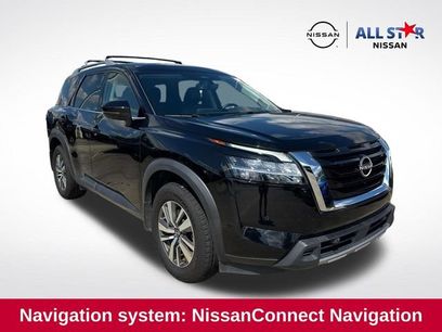 Used 2023 Nissan Pathfinder SL