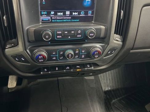 Used 2018 Chevrolet Silverado 1500 LT w/ All Star Edition image 27