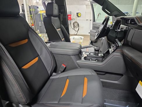 New 2026 GMC Sierra 1500 AT4 w/ AT4 Premium Package AWD/4WD image 10