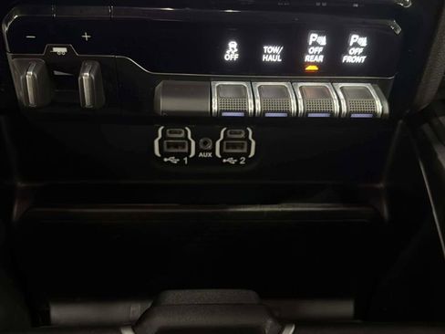 Used 2020 RAM 1500 Sport w/ Leather & Sound Group AWD/4WD image 29