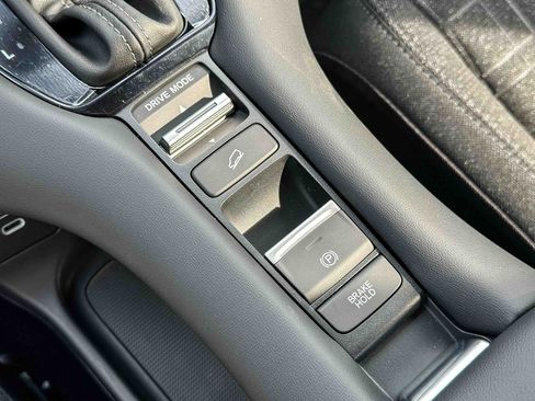 New 2026 Honda HR-V LX image 25