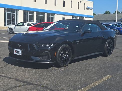 Used 2024 Ford Mustang GT Premium image 9