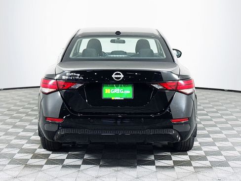 Used 2025 Nissan Sentra SV FWD image 8