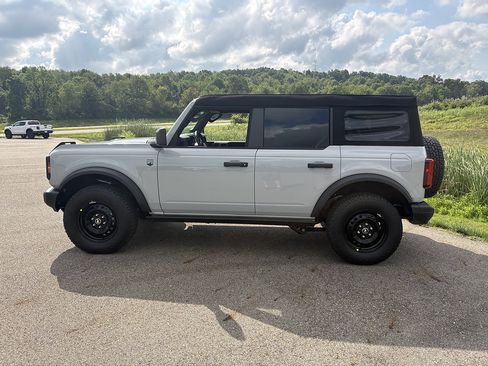 New 2026 Ford Bronco Big Bend w/ Black Diamond Package AWD/4WD image 2